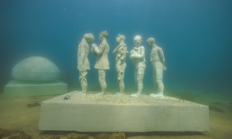 Musée Subaquatique 海底美術館 