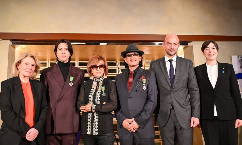 左からカトリーヌ・ペガール 文化大臣、山下智久氏、樹林ゆう子氏、樹林伸氏、ジャン=ノエル・バロ ヨーロッパ・外務大臣、小野田紀美 経済安全保障担当大臣 左からカトリーヌ・ペガール 文化大臣、山下智久氏、樹林ゆう子氏、樹林伸氏、ジャン=ノエル・バロ ヨーロッパ・外務大臣、小野田紀美 経済安全保障担当大臣