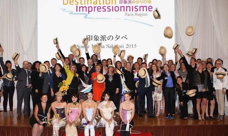 メディア向けディナーには49名の 全出展者が集合